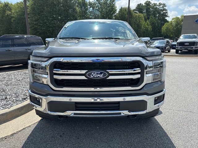 2025 Ford F-150 Lariat photo 3