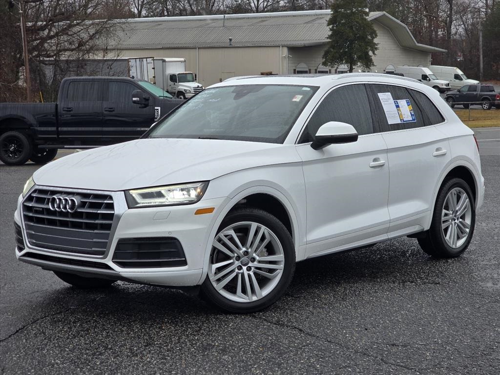 2020 Audi Q5 Premium Plus's photo