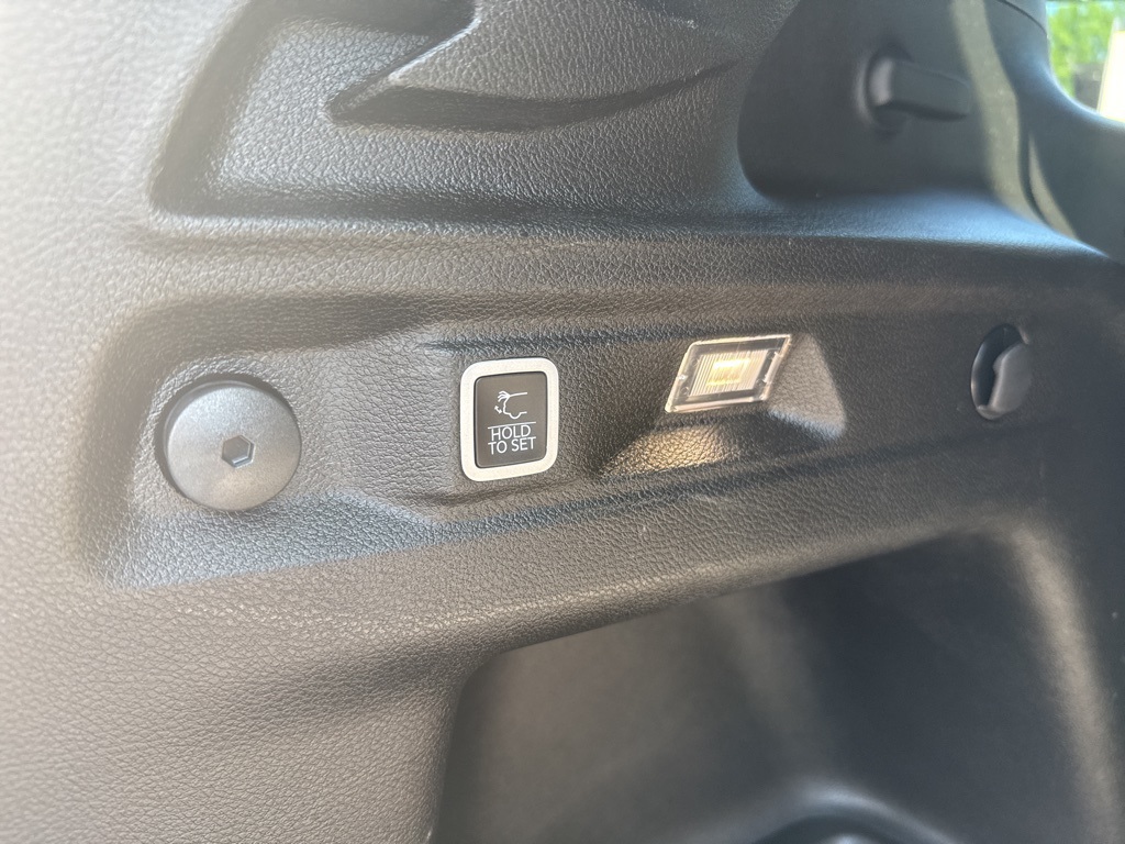 2024 Jeep Grand Cherokee Altitude photo 17