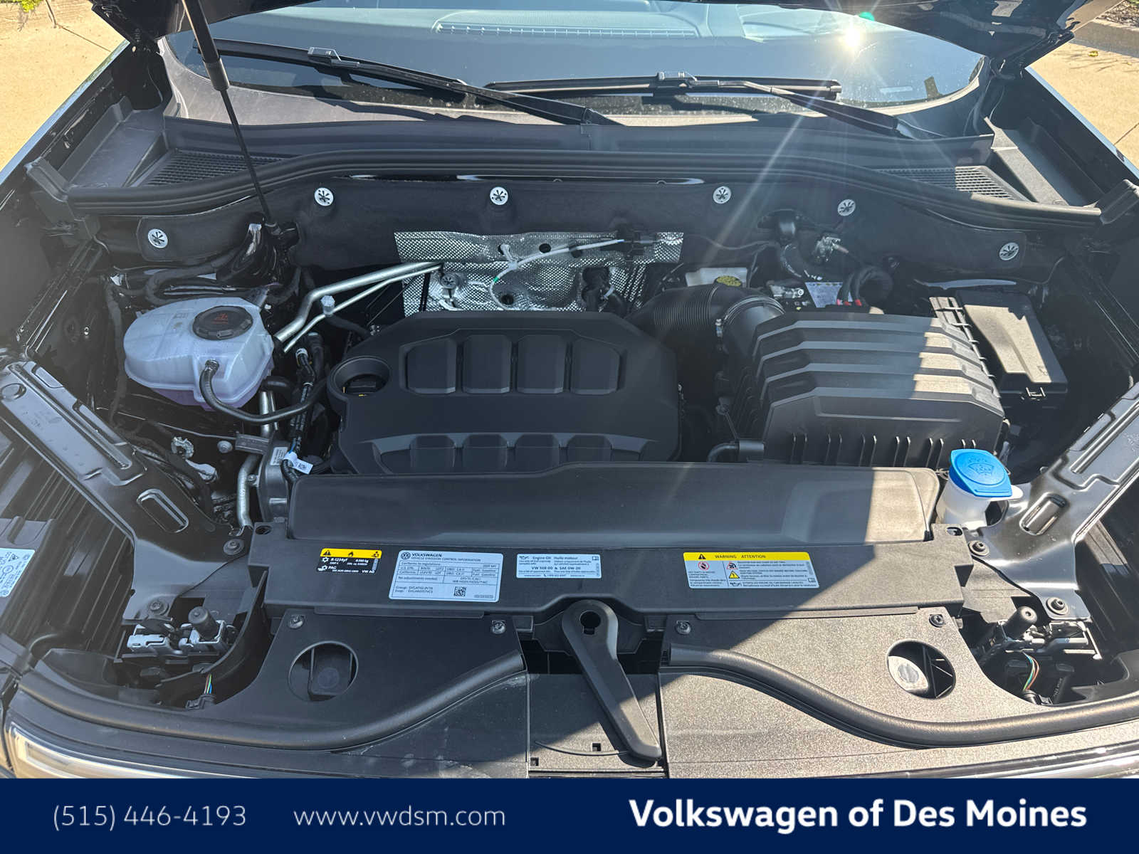2025 Volkswagen Atlas Cross Sport SEL Premium R-Line photo 6