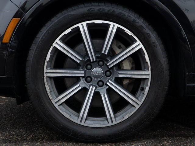 2017 Audi Q7 3.0T Prestige photo 3