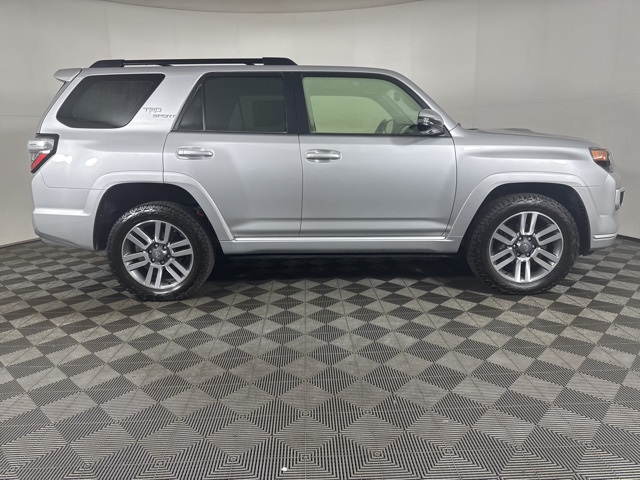2022 Toyota 4Runner TRD Sport photo 2