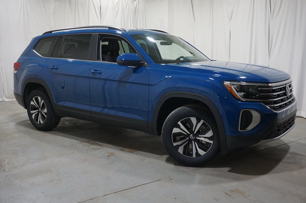 2025 Volkswagen Atlas SE photo 4