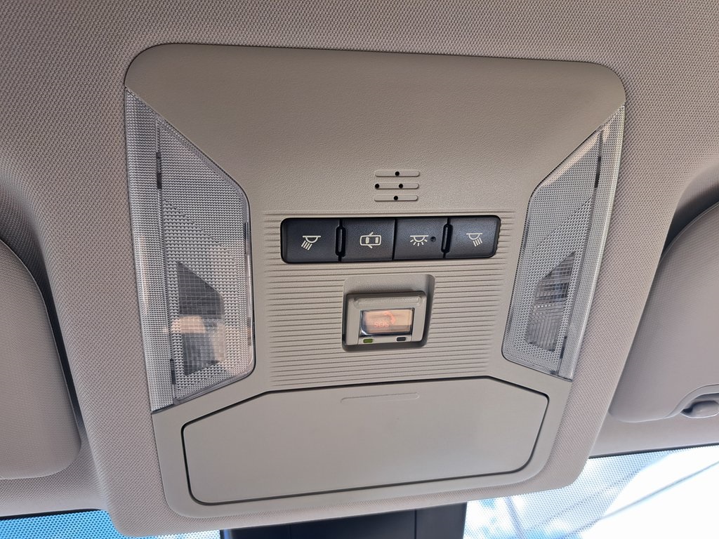 2020 Toyota RAV4 LE photo 18