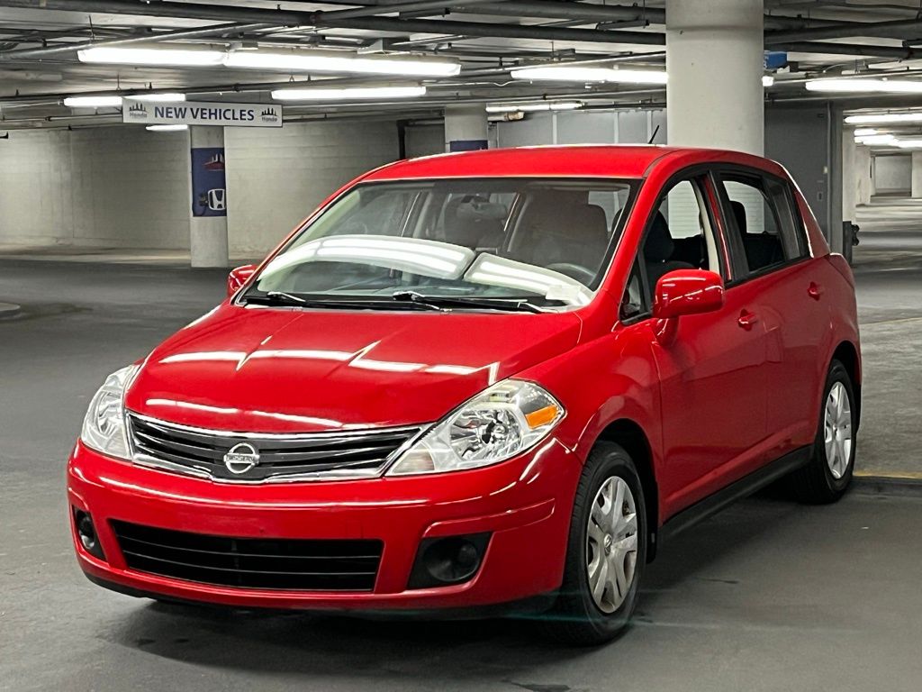 2011 Nissan Versa 1.8 S photo 3