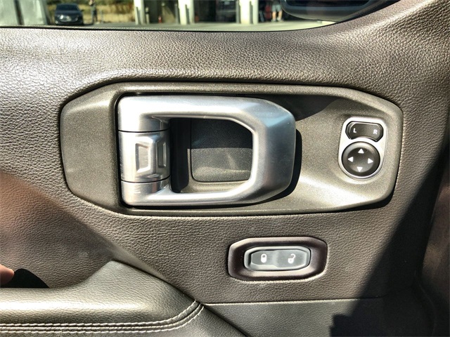 2020 Jeep Wrangler Unlimited Sahara photo 4