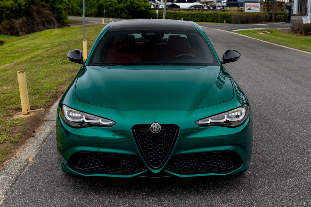 2025 Alfa Romeo Giulia Base photo 8