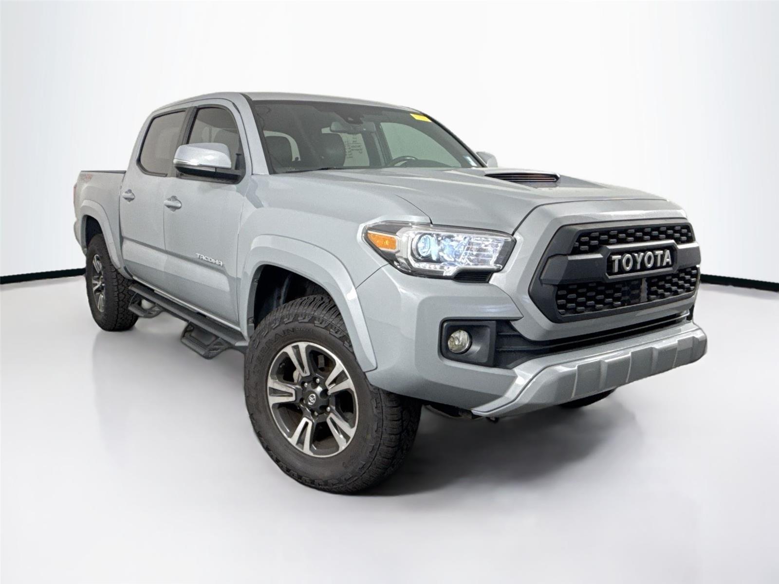 2019 Toyota Tacoma TRD Sport photo 4