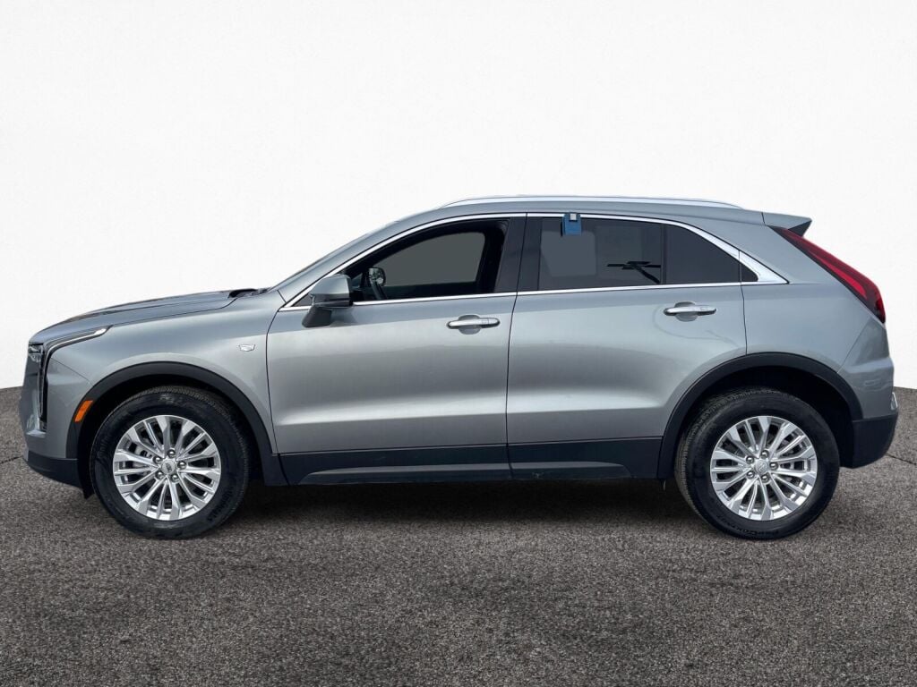 2024 Cadillac XT4 Luxury photo 8
