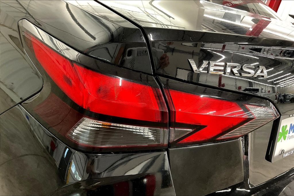 2021 Nissan Versa 1.6 SV photo 29
