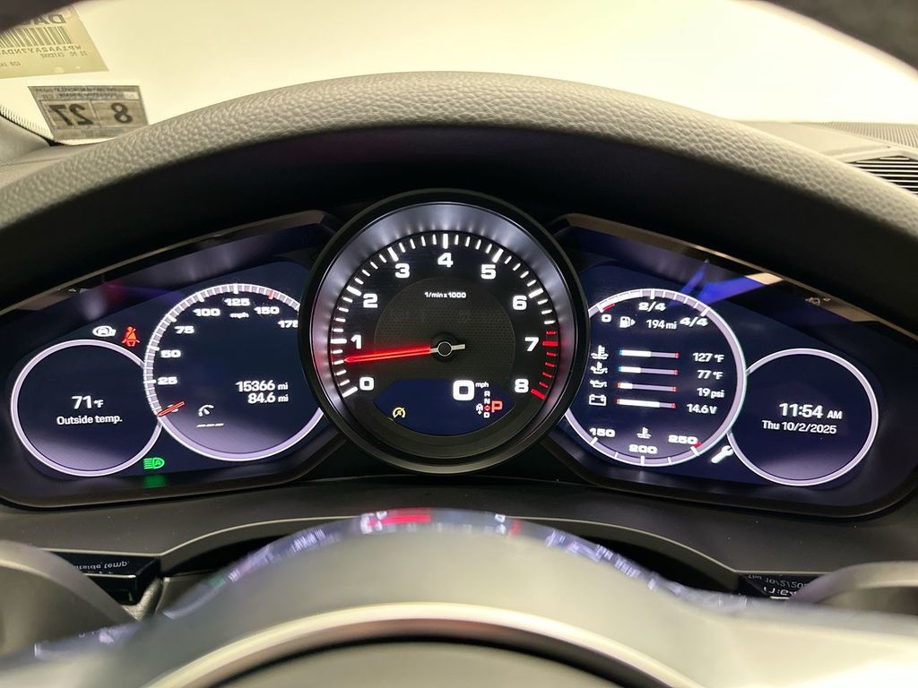 2022 Porsche Cayenne Base photo 18