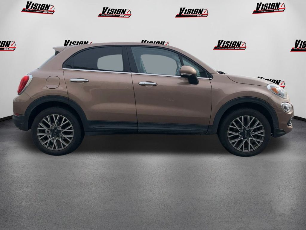 2017 Fiat 500X Lounge photo 2