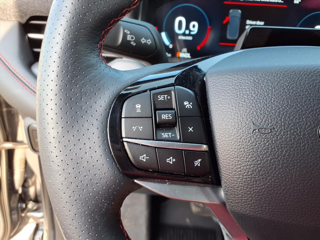 2025 Ford Explorer ST-Line photo 13