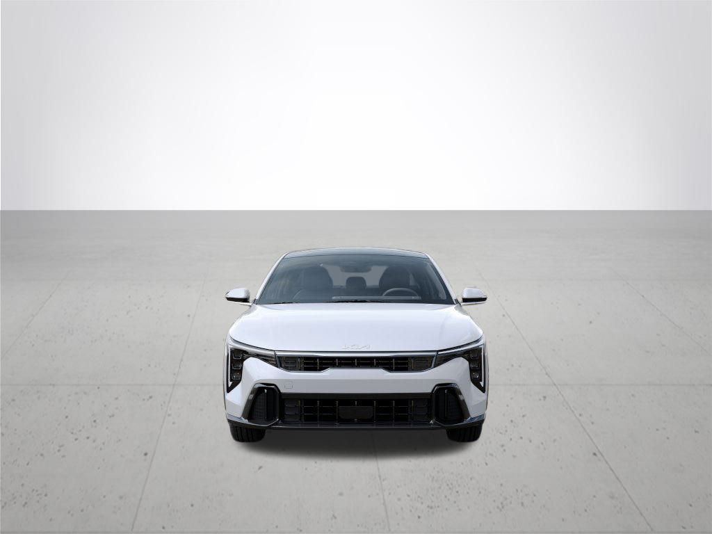 2025 Kia K4 GT-Line photo 2