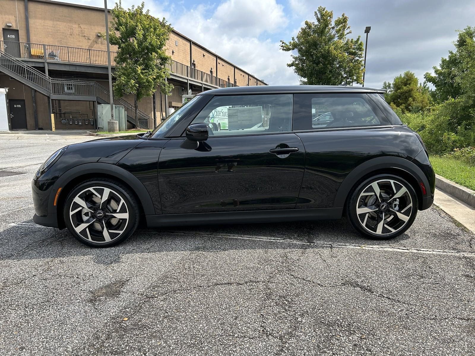2025 Mini Cooper 2 Door Hardtop S photo 2
