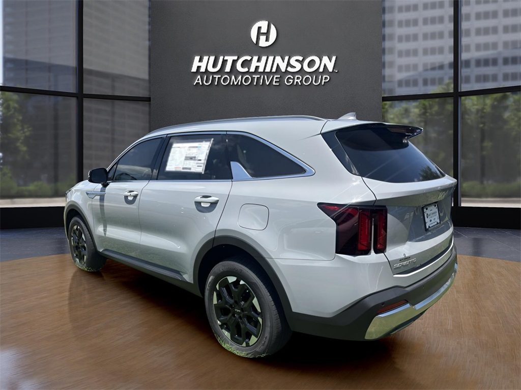 2025 Kia Sorento S photo 5