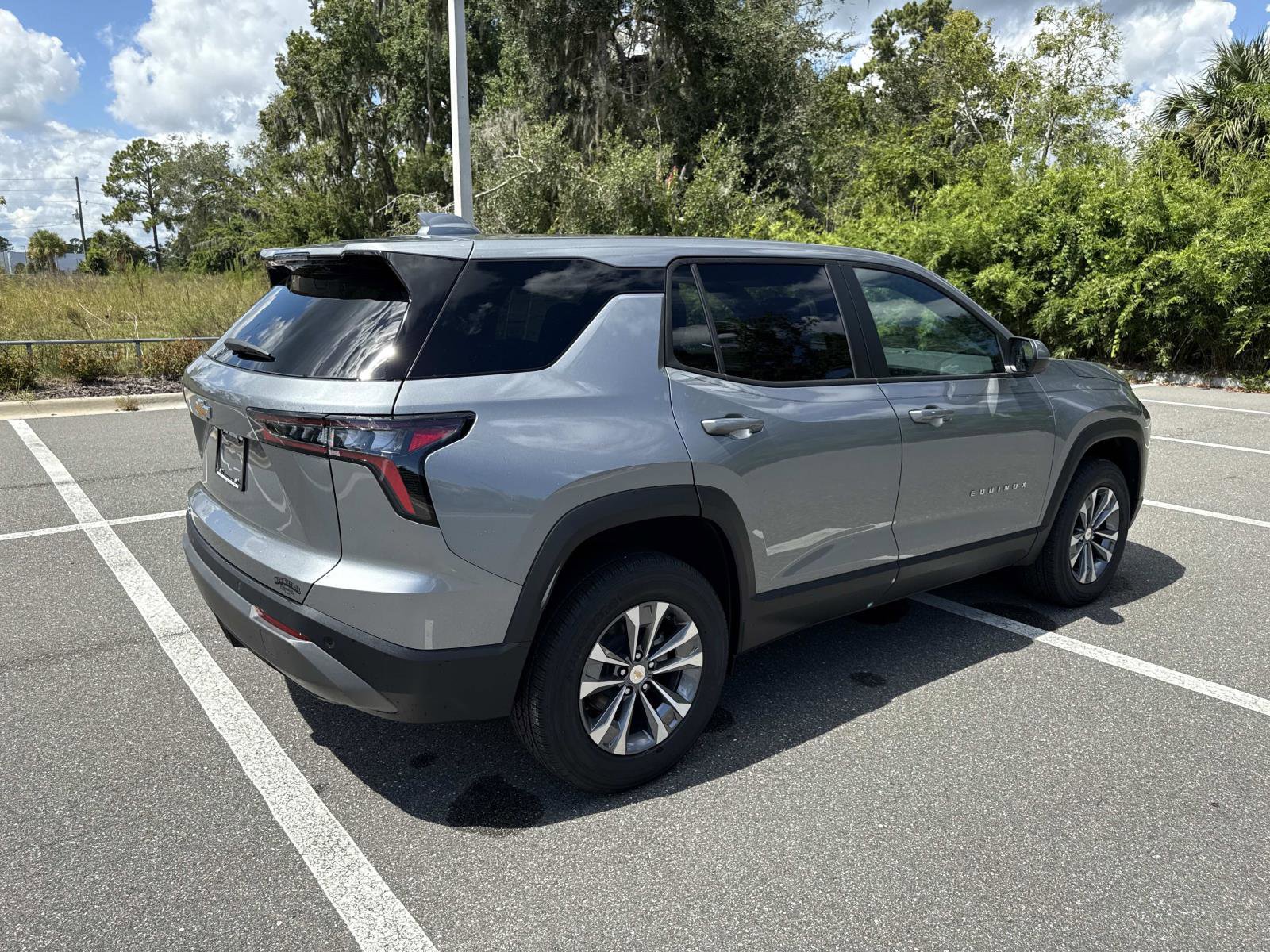 2026 Chevrolet Equinox LT photo 3