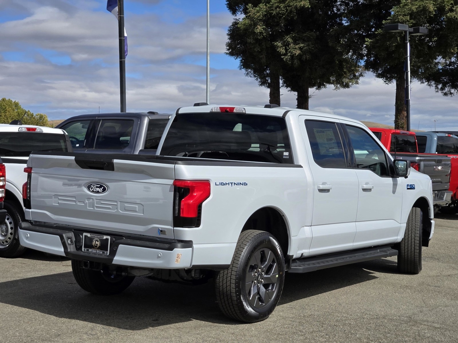 2025 Ford F-150 Lightning photo 3