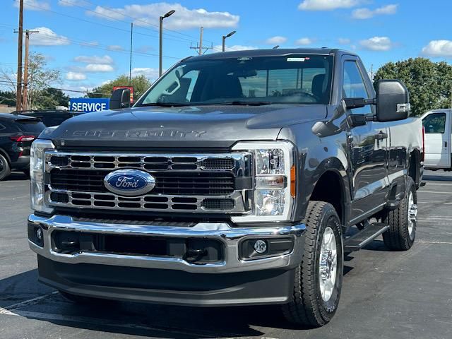 2026 Ford F-350 XLT photo 18