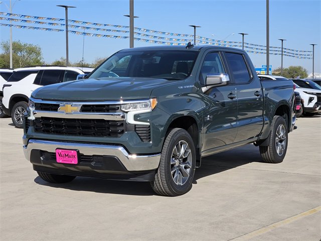 2026 Chevrolet Silverado 1500 LT photo 2