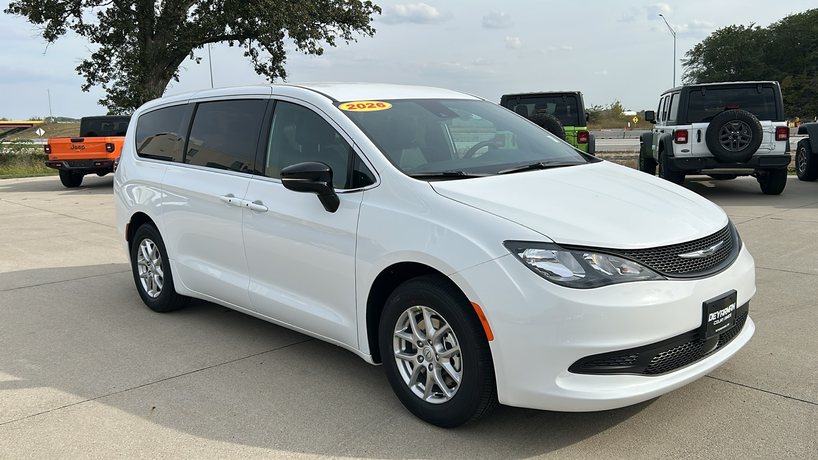 2026 Chrysler Voyager LX's photo