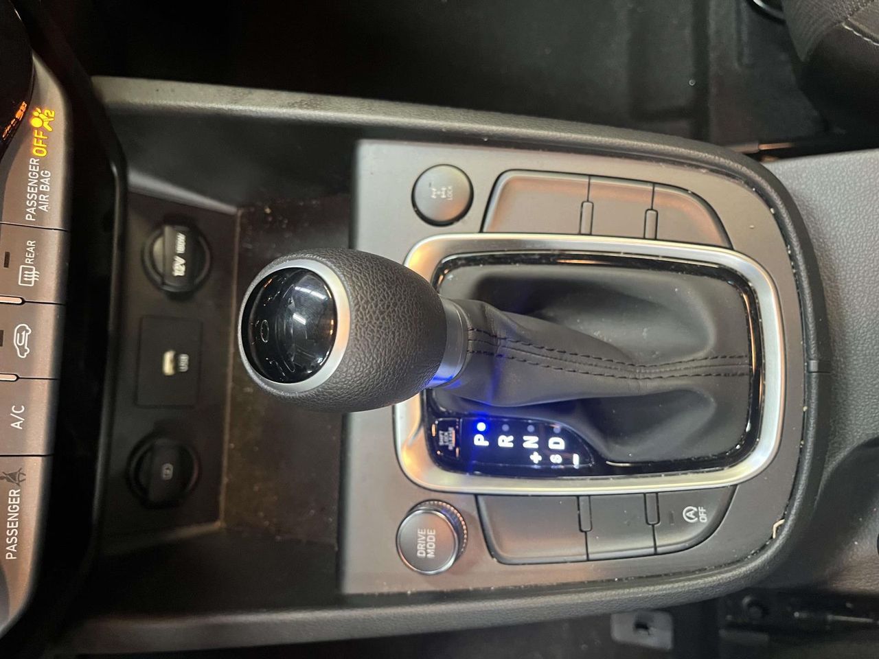 2023 Hyundai Kona SEL photo 17