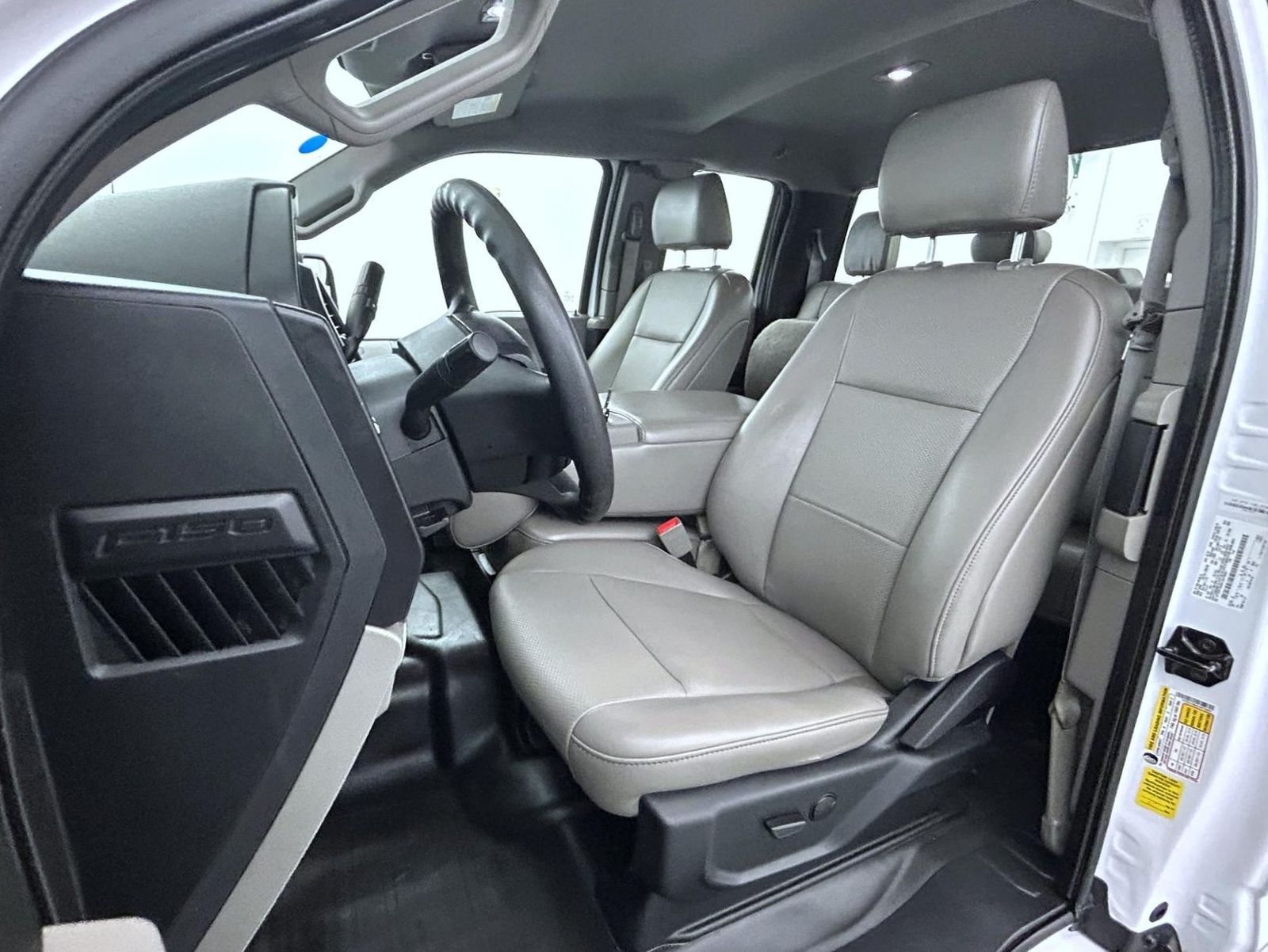 2020 Ford F-150 XL photo 9