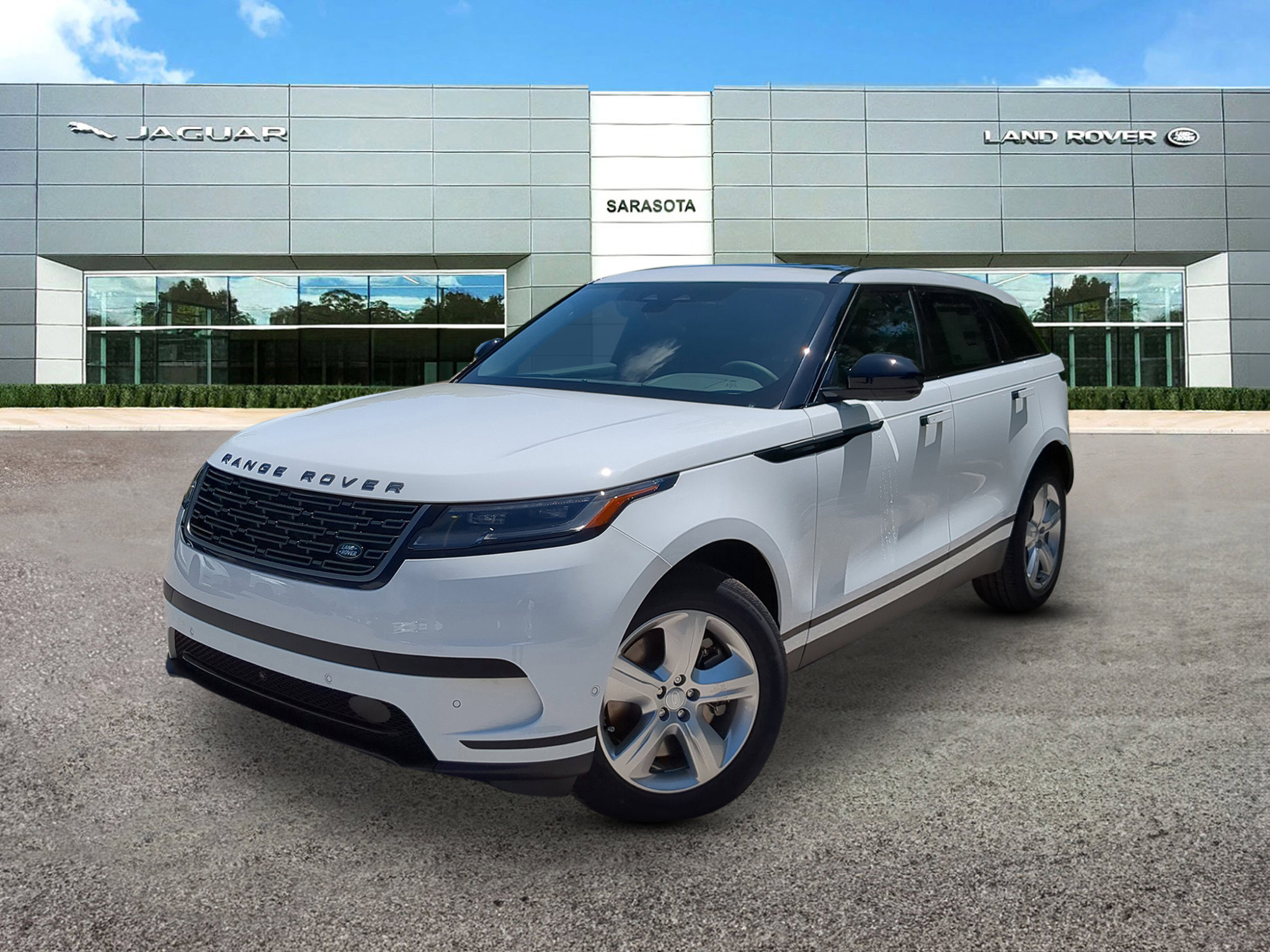 2026 Land Rover Range Rover Velar S's photo
