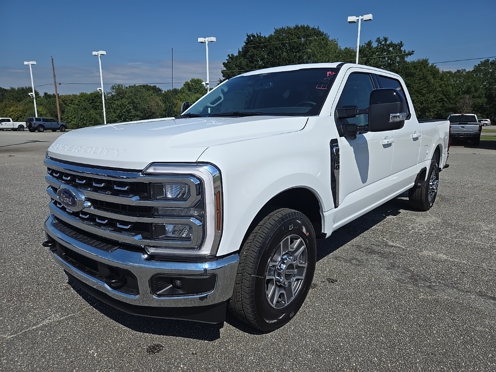 2026 Ford F-350 Super Duty XL's photo