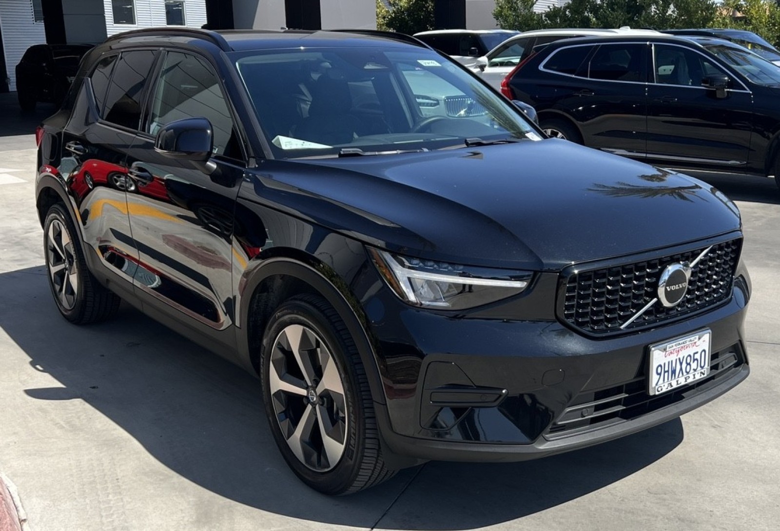 2024 Volvo XC40 Core photo 3