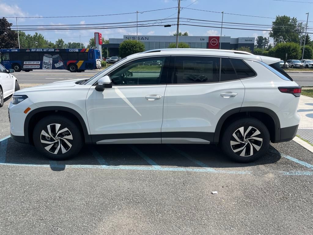 2025 Volkswagen Tiguan S photo 4