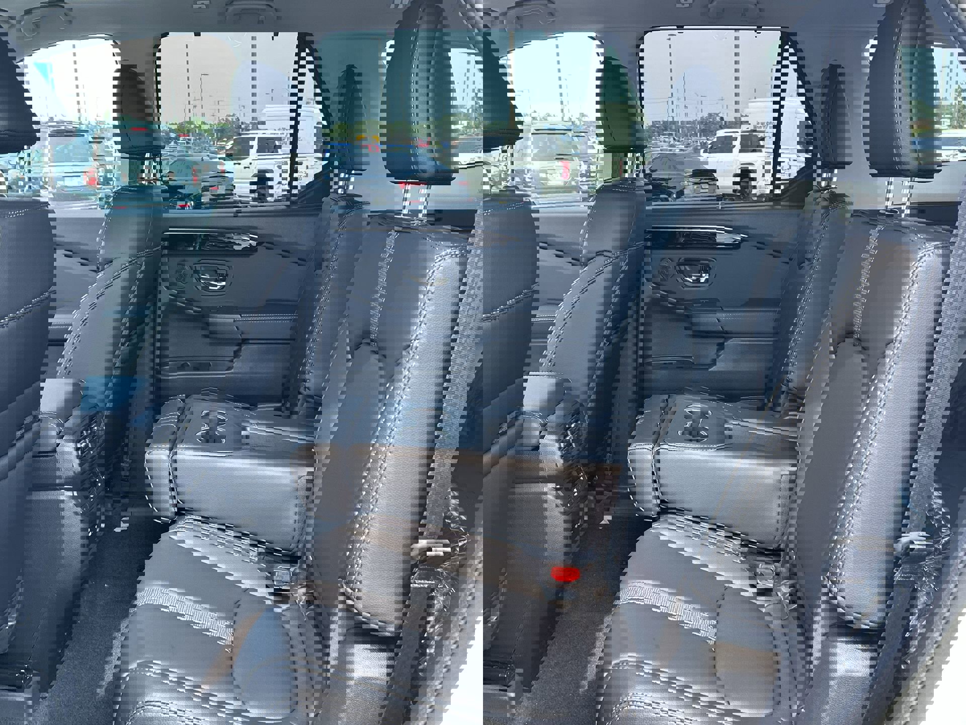 2025 Honda Pilot Touring photo 21