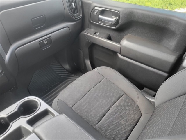 2022 Chevrolet Silverado Custom photo 14