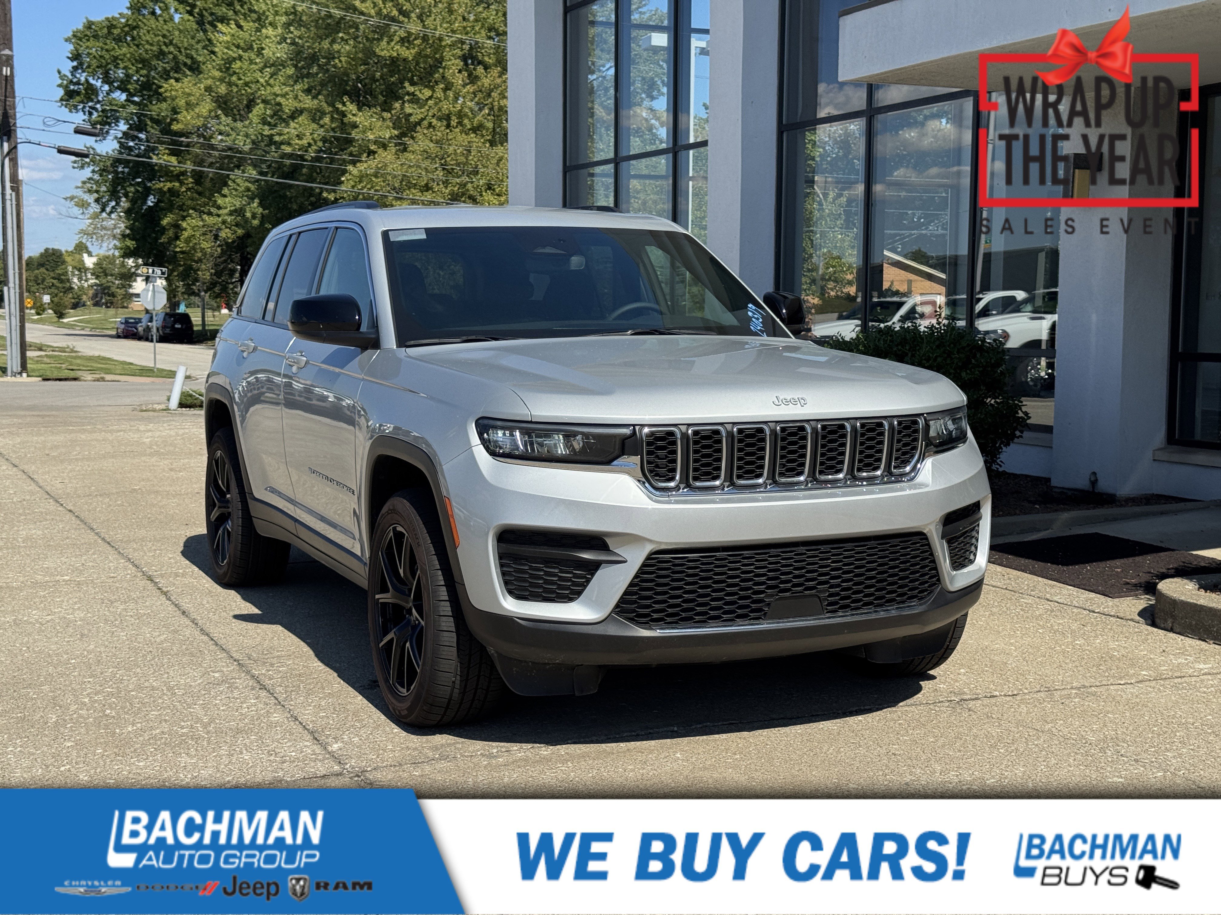 2024 Jeep Grand Cherokee Laredo's photo