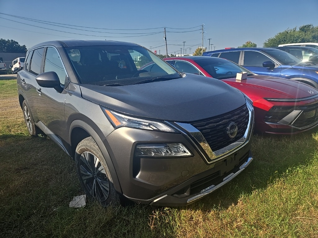 2023 Nissan Rogue SV photo 4