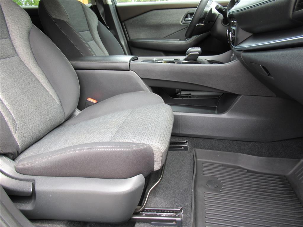 2021 Nissan Rogue S photo 8
