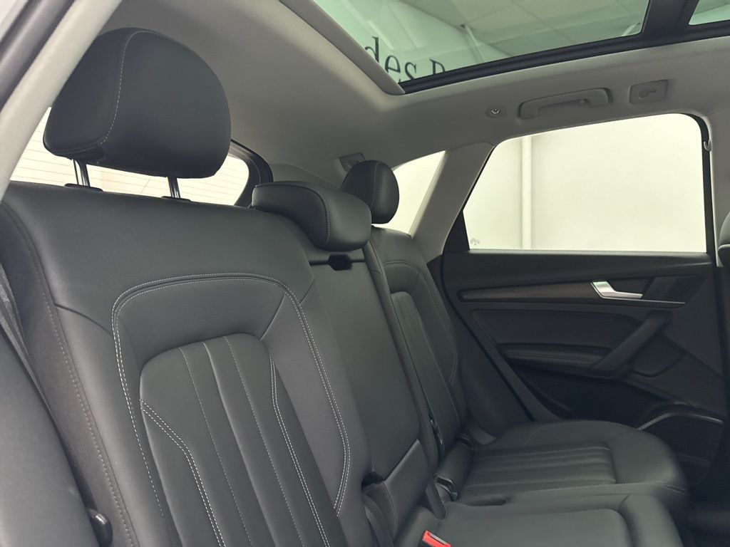 2021 Audi Q5 45 Premium Plus photo 19