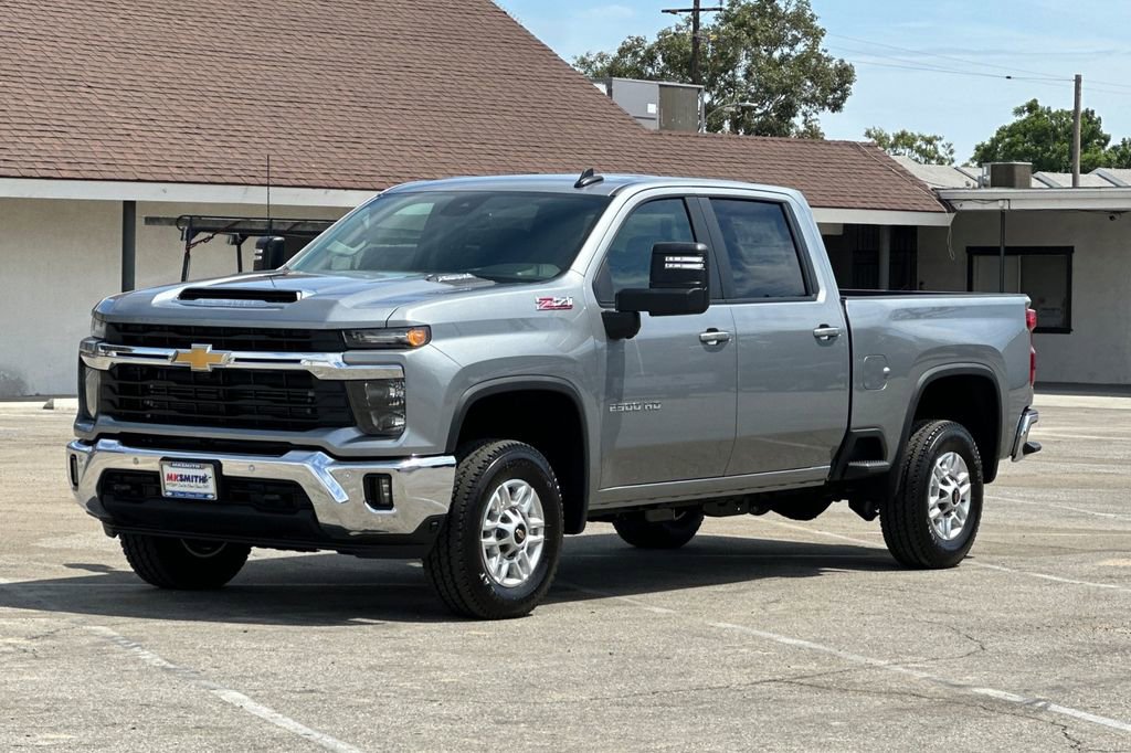 2025 Chevrolet Silverado 2500HD LT photo 7