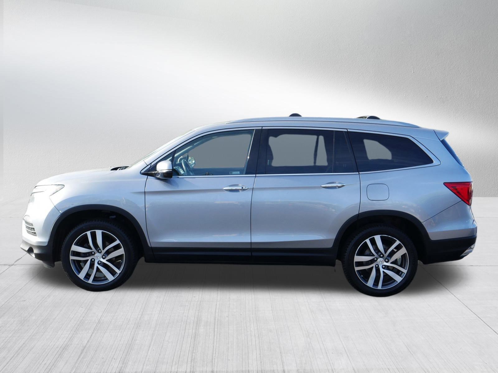 2018 Honda Pilot Elite photo 4