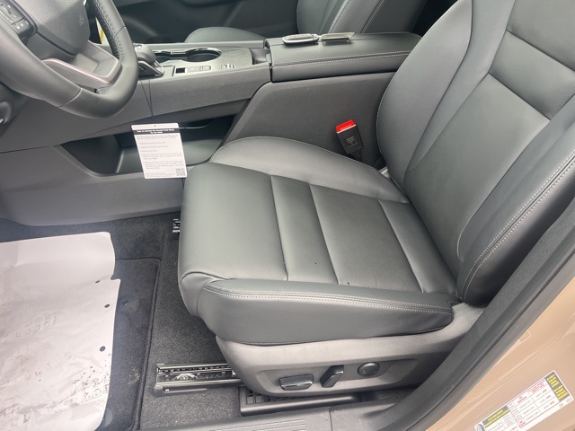 2025 Nissan Rogue SL photo 7