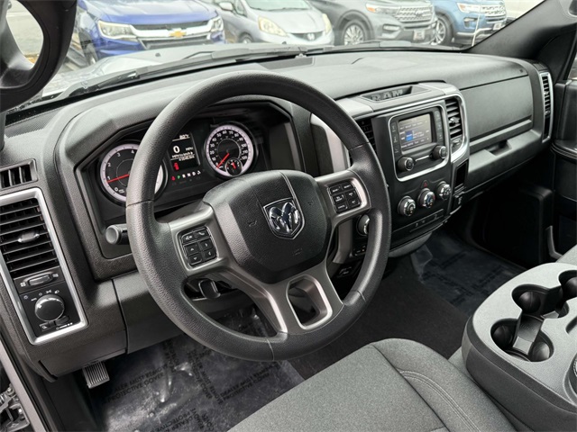 2022 Ram 1500 Classic Warlock photo 2