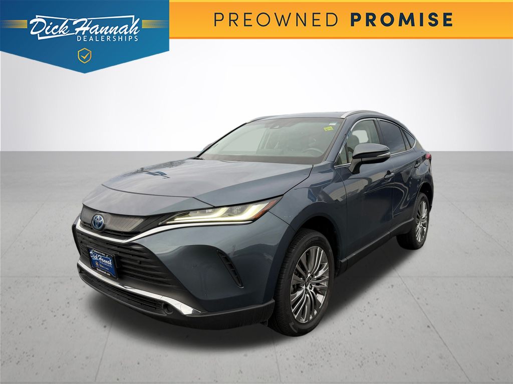 2022 Toyota Venza XLE's photo