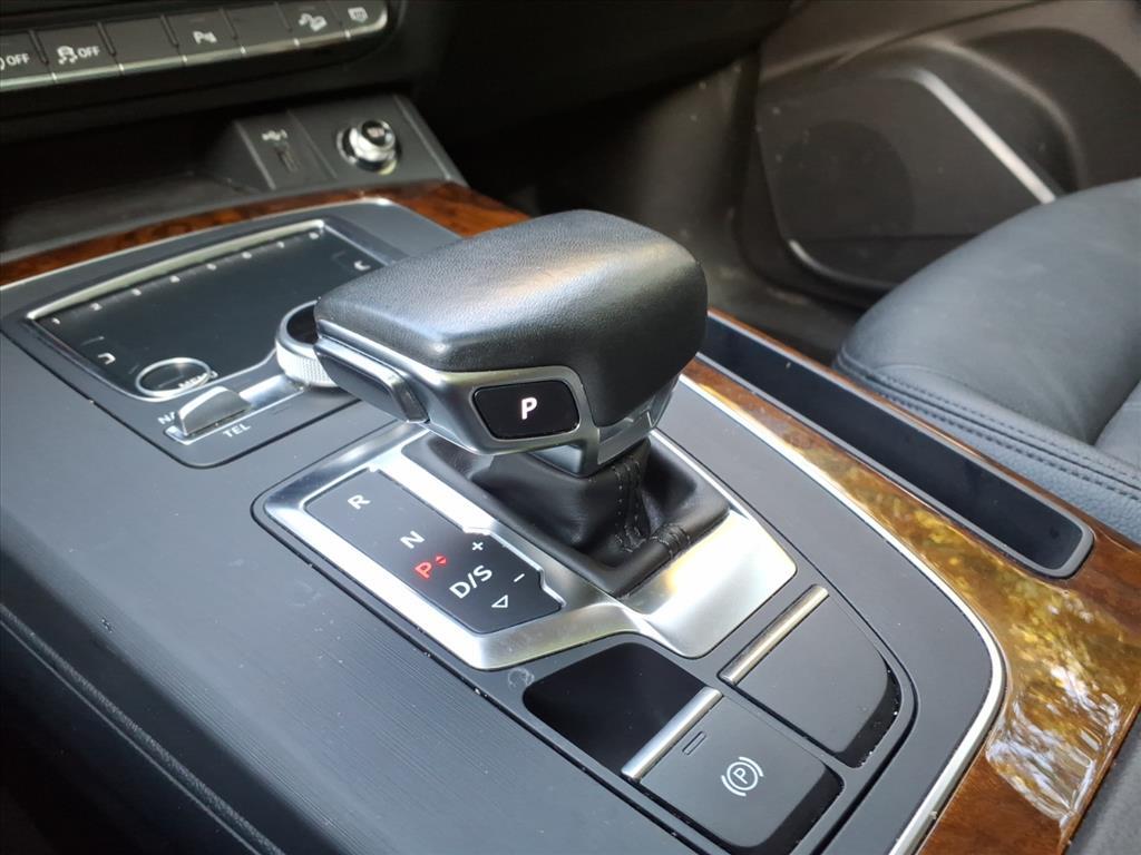 2018 Audi Q5 2.0T Premium Plus photo 23