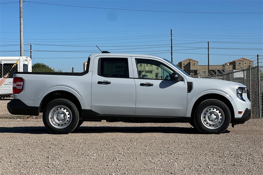 2025 Ford Maverick XL photo 3