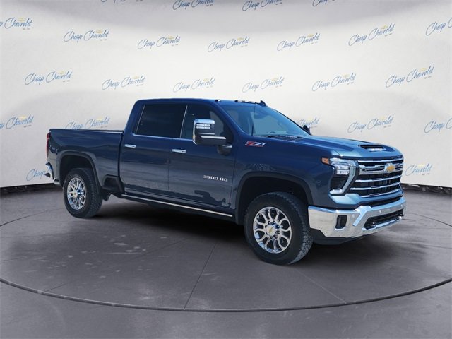 2025 Chevrolet Silverado 3500HD LTZ photo 7