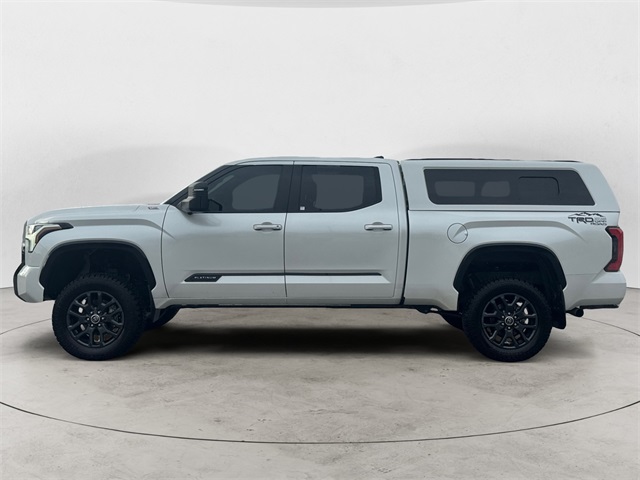 2022 Toyota Tundra Platinum CrewMax photo 2