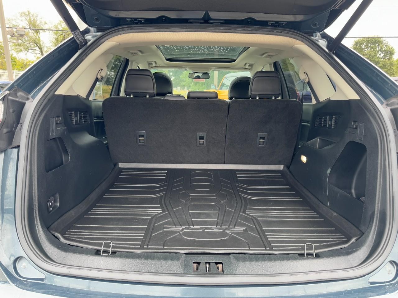 2019 Ford Edge SEL photo 5