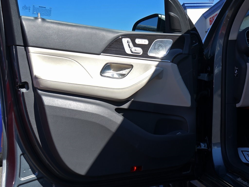 2020 Mercedes Benz GLE 350 4MATIC photo 4