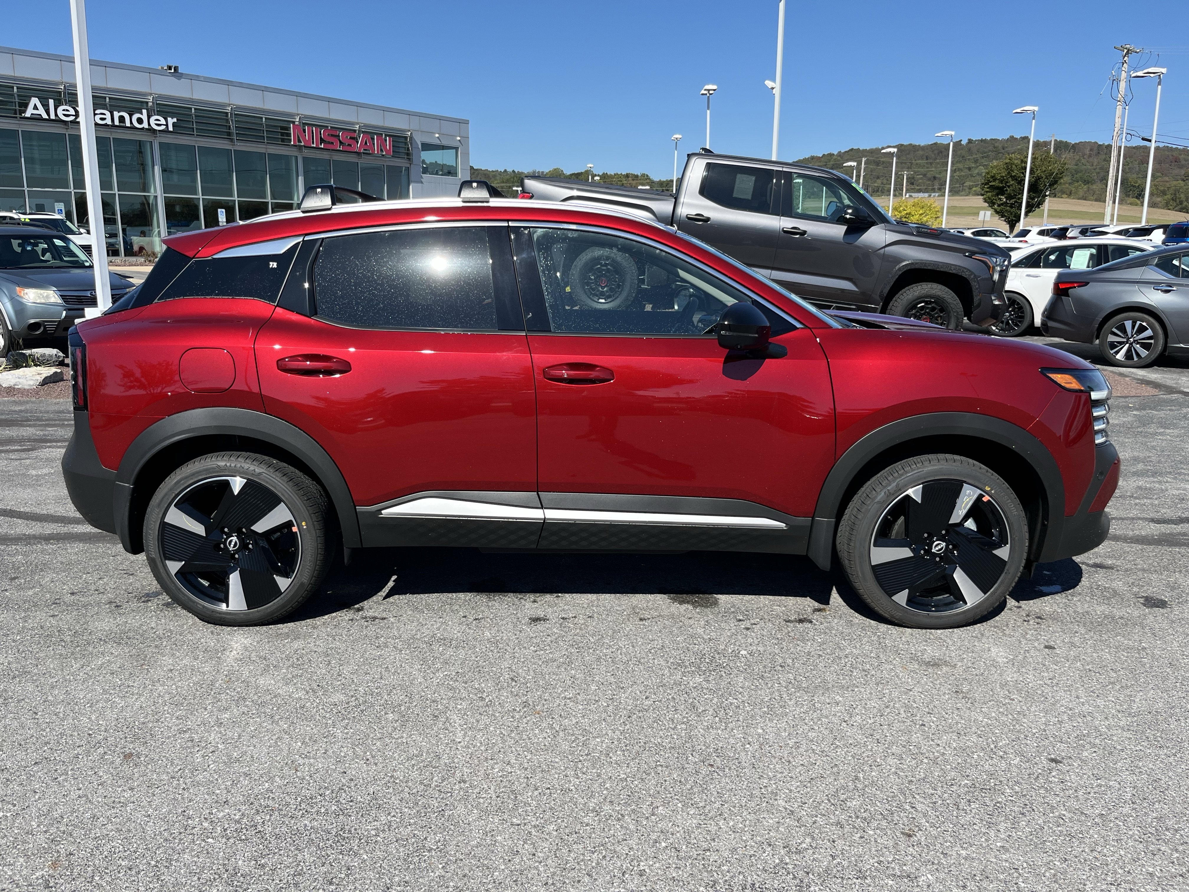 2026 Nissan KICKS SR AWD's photo