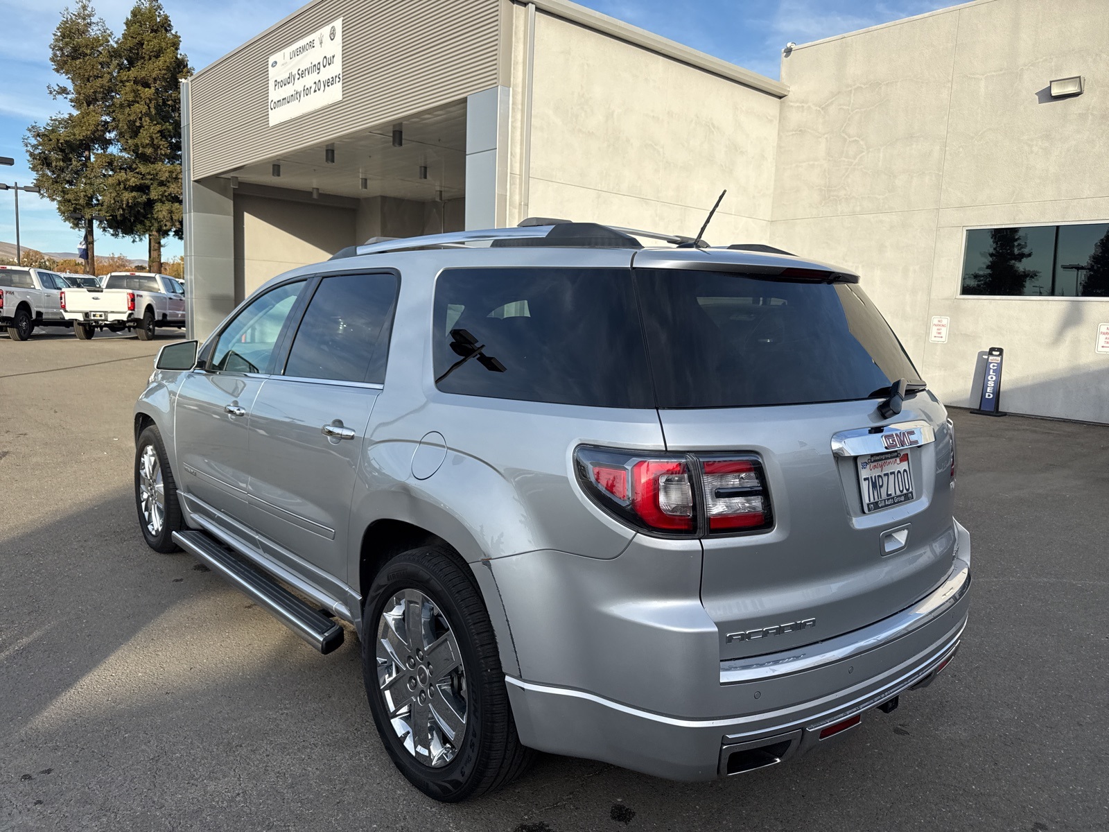 2015 Gmc Acadia Denali photo 2